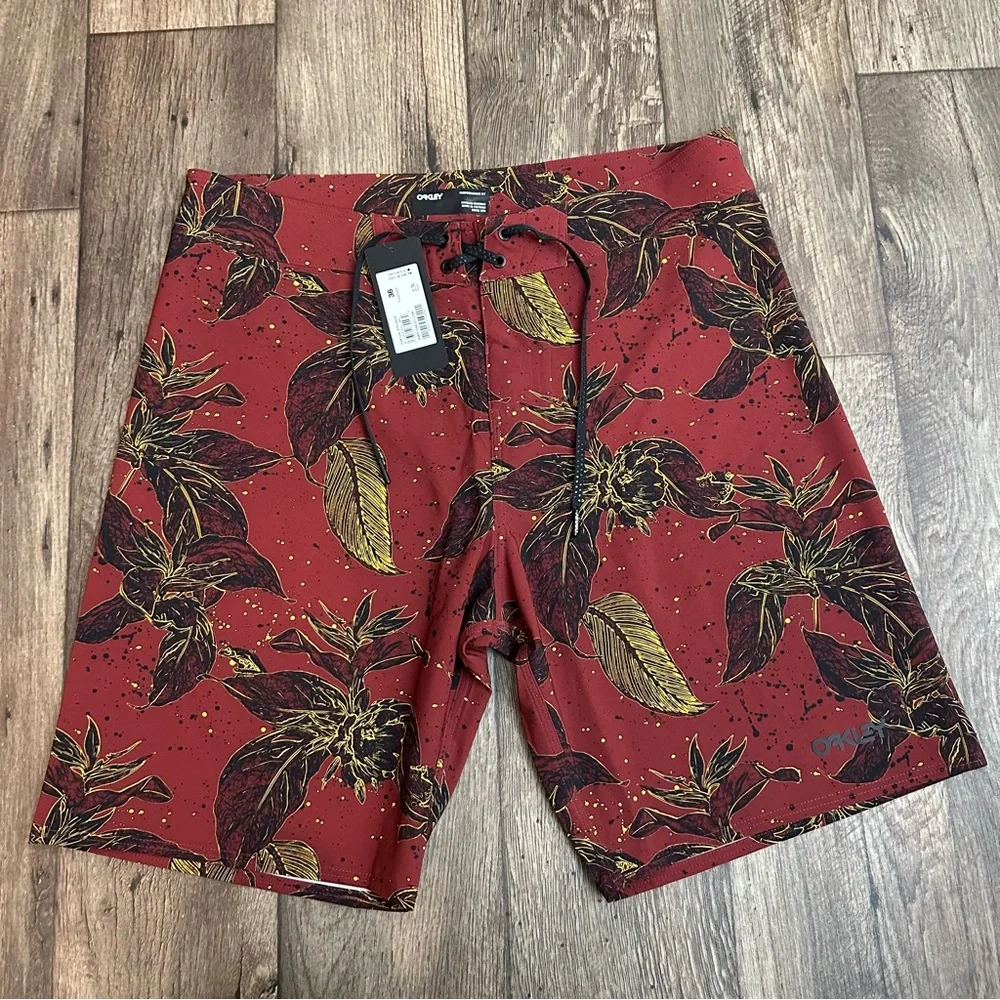 OAKLEY OHANA Floral Swim BOARDSHORT Red FLOWER Men’s 36